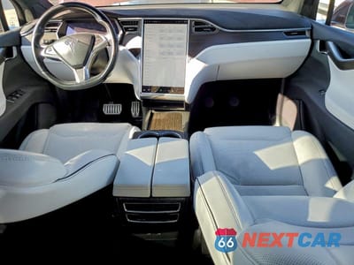 Zdjęcie 8 z 14 samochodu: 2016 TESLA MODEL X VIN:5YJXCBE44GFS00923 - miniatura