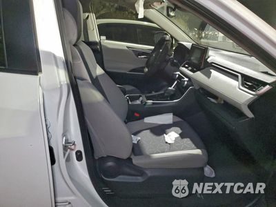 Zdjęcie 13 z 14 samochodu: 2019 TOYOTA RAV4 XLE VIN:JTMW1RFV8KD034889 - miniatura