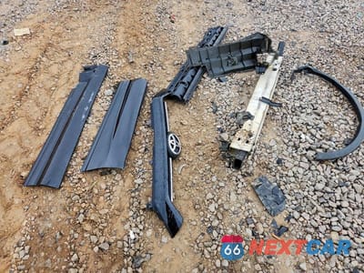 Zdjęcie 13 z 13 samochodu: 2021 TOYOTA 4RUNNER SR5 VIN:JTEEU5JR9M5243539 - miniatura