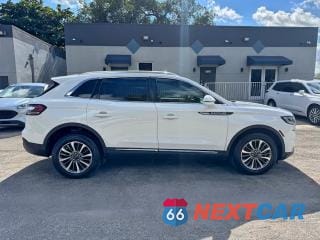 Zdjęcie 13 z 15 samochodu: 2021 LINCOLN NAUTILUS RESERVE VIN:2LMPJ8K90MBL12748 - miniatura
