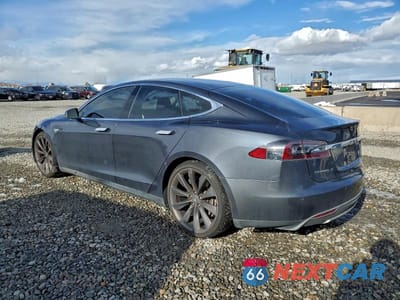 Drugie zdjęcie samochodu z przodu: 2015 TESLA MODEL S 85D VIN:5YJSA1H24FFP69371 - miniatura