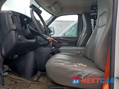 Zdjęcie 7 z 14 samochodu: 2013 CHEV EXPRESS G2500 VIN:1GCWGFCB1D1902193 - miniatura