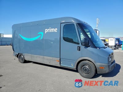 Czwarte zdjęcie samochodu z boku: 2022 RIVIAN EDV 700 VIN:7FCEHDB76NN003909 - miniatura