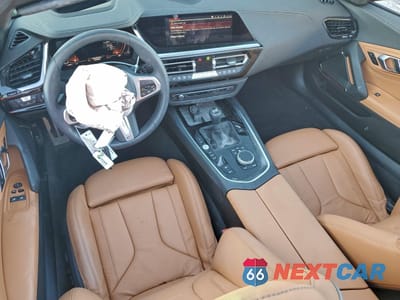 Zdjęcie 8 z 14 samochodu: 2025 BMW Z4 M40I VIN:WBAHF9C01SWY46538 - miniatura