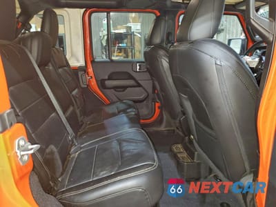 Zdjęcie 11 z 14 samochodu: 2018 JEEP WRANGLER UNLIMITED SAHARA VIN:1C4HJXEG8JW216711 - miniatura