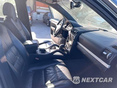 Piąte zdjęcie samochodu w środku: 2005 PORSCHE CAYENNE TURBO VIN:WP1AC29P15LA90612 - miniatura