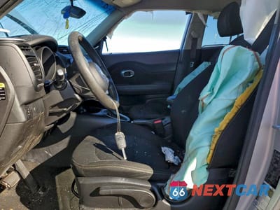 Zdjęcie 7 z 13 samochodu: 2015 KIA SOUL + VIN:KNDJP3A59F7779362 - miniatura