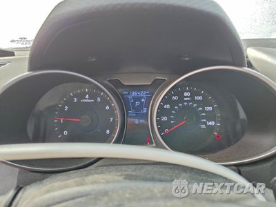 Zdjęcie 9 z 13 samochodu: 2012 HYUNDAI VELOSTER VIN:KMHTC6AD2CU064493 - miniatura
