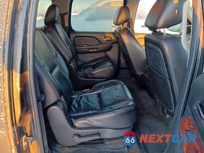 Zdjęcie 10 z 12 samochodu: 2011 CHEVROLET SUBURBAN K1500 LTZ VIN:1GNSKKE36BR101034 - miniatura