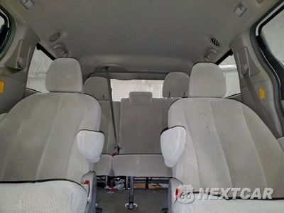 Zdjęcie 10 z 12 samochodu: 2014 TOYOTA SIENNA LE VIN:5TDJK3DC1ES088680 - miniatura