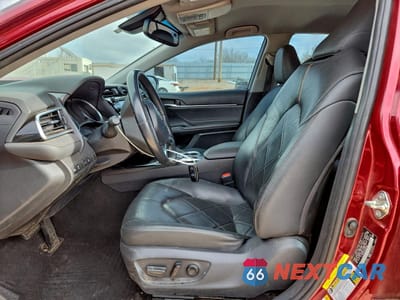 Zdjęcie 7 z 12 samochodu: 2018 TOYOTA CAMRY HYBRID VIN:4T1B21HK9JU509945 - miniatura
