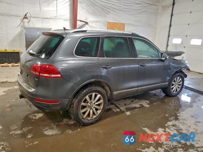 Trzecie zdjęcie samochodu z tyłu: 2011 VOLKSWAGEN TOUAREG V6 VIN:WVGFF9BP4BD006642 - miniatura