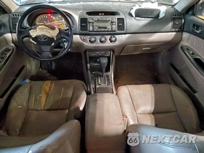 Zdjęcie 8 z 11 samochodu: 2002 TOYOTA CAMRY LE VIN:4T1BF30K52U015787 - miniatura