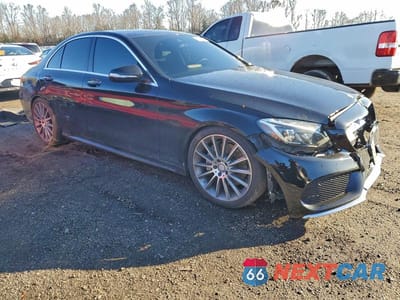 Czwarte zdjęcie samochodu z boku: 2015 MERCEDES-BENZ C 400 4MATIC VIN:55SWF6GB1FU034119 - miniatura