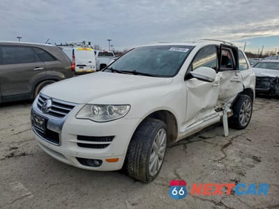 2010 VOLKSWAGEN TOUAREG TDI WVGFK7A93AD002177 - główne zdjęcie licytacji z USA - miniatura