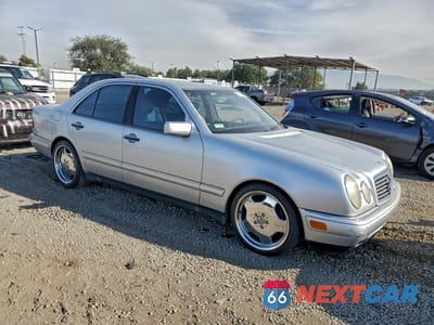Czwarte zdjęcie samochodu z boku: 1997 MERCEDES-BENZ E 320 VIN:WDBJF55F2VA437656 - miniatura