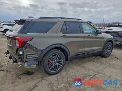 Trzecie zdjęcie samochodu z tyłu: 2026 FORD EXPLORER ST-LINE VIN:1FMUK8KH6TGA29541 - miniatura