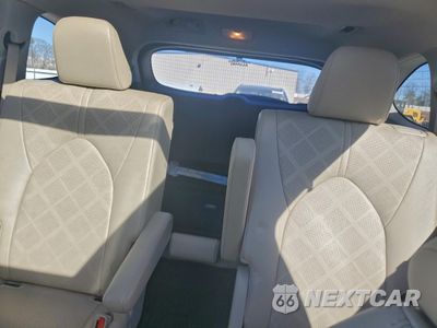 Zdjęcie 10 z 14 samochodu: 2023 TOYOTA HIGHLANDER HYBRID LIMITED VIN:5TDEBRCH9PS131814 - miniatura