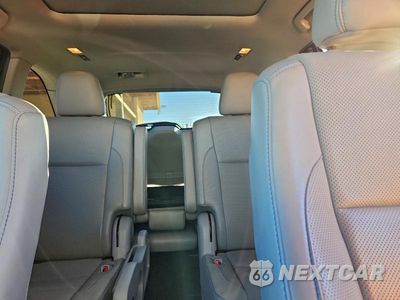 Zdjęcie 10 z 14 samochodu: 2019 TOYOTA HIGHLANDER LIMITED PLATINUM VIN:5TDYZRFH3KS340625 - miniatura