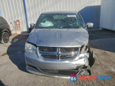 Piąte zdjęcie samochodu w środku: 2017 DODGE GRAND CARAVAN SE VIN:2C4RDGBG9HR549583 - miniatura