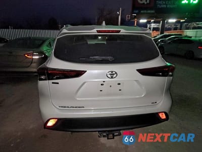 Zdjęcie 6 z 13 samochodu: 2020 TOYOTA HIGHLANDER VIN:5TDGZRAH6LS028920 - miniatura
