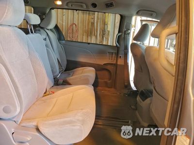 Zdjęcie 11 z 14 samochodu: 2017 TOYOTA SIENNA LE VIN:5TDKZ3DC1HS862544 - miniatura