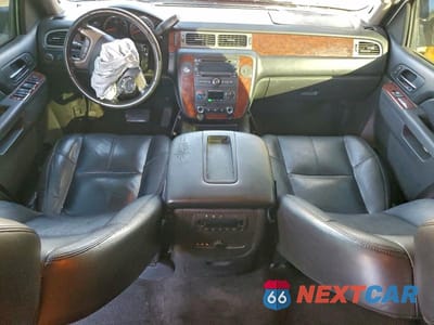 Zdjęcie 8 z 13 samochodu: 2013 CHEVROLET TAHOE C1500 LT VIN:1GNSCBE07DR254379 - miniatura