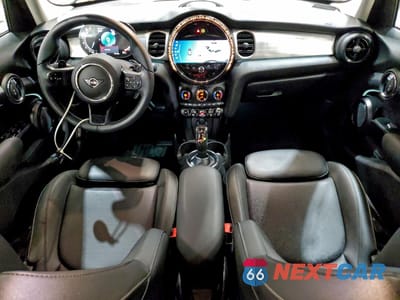 Zdjęcie 8 z 13 samochodu: 2023 MINI COOPER S VIN:WMW53DK05P2T32285 - miniatura