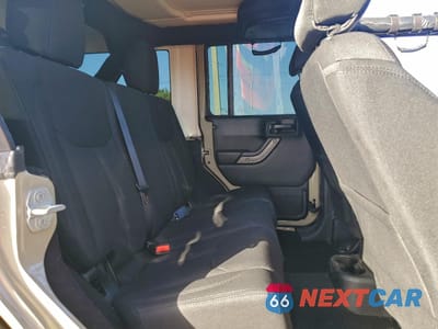 Zdjęcie 10 z 15 samochodu: 2018 JEEP WRANGLER UNLIMITED SPORT VIN:1C4BJWDG2JL805174 - miniatura