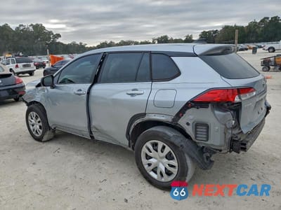 Drugie zdjęcie samochodu z przodu: 2022 TOYOTA COROLLA CROSS L VIN:7MUAAAAG0NV031438 - miniatura