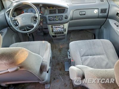 Zdjęcie 8 z 15 samochodu: 2003 TOYOTA SIENNA CE VIN:4T3ZF19C13U524606 - miniatura