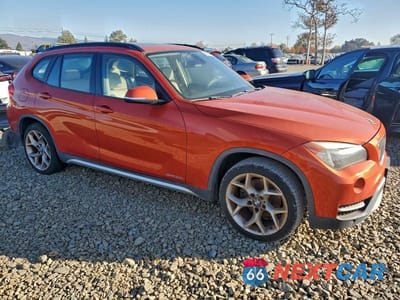 Czwarte zdjęcie samochodu z boku: 2013 BMW X1 SDRIVE28I VIN:WBAVM1C54DVW42511 - miniatura