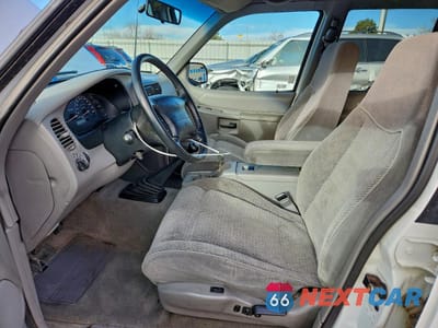 Zdjęcie 7 z 14 samochodu: 1997 FORD EXPLORER VIN:1FMDU34X4VZC35580 - miniatura