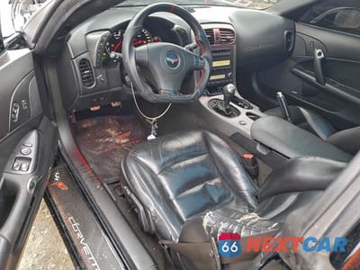 Zdjęcie 8 z 11 samochodu: 2007 CHEVROLET CORVETTE VIN:1G1YY26U675111076 - miniatura