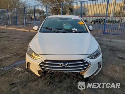 Piąte zdjęcie samochodu w środku: 2017 HYUNDAI ELANTRA SE VIN:5NPD84LF2HH036644 - miniatura