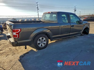 Trzecie zdjęcie samochodu z tyłu: 2018 FORD F150 SUPER CAB VIN:1FTEX1CB0JKC71392 - miniatura