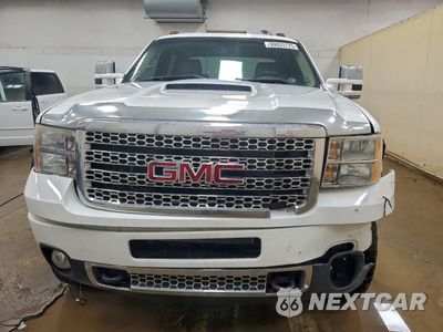 Piąte zdjęcie samochodu w środku: 2011 GMC SIERRA K3500 DENALI VIN:1GT426C87BF150879 - miniatura