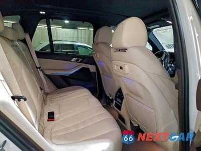 Zdjęcie 11 z 14 samochodu: 2019 BMW X5 XDRIVE40I VIN:5UXCR6C59KLL61336 - miniatura
