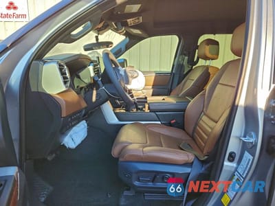 Zdjęcie 7 z 12 samochodu: 2025 TOYOTA TUNDRA 1794 EDITION HV VIN:5TFMC5DB8SX091367 - miniatura