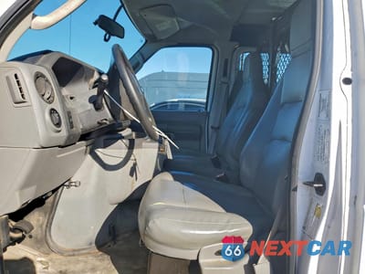 Zdjęcie 7 z 13 samochodu: 2014 FORD E250 DELIVERY VAN VIN:1FTNE2EL1EDA14205 - miniatura