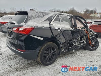 Trzecie zdjęcie samochodu z tyłu: 2021 CHEVROLET EQUINOX LT VIN:3GNAXKEV4ML375535 - miniatura