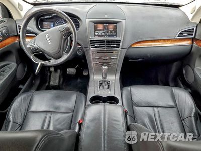 Zdjęcie 8 z 15 samochodu: 2014 LINCOLN MKT VIN:2LMHJ5AT1EBL54315 - miniatura