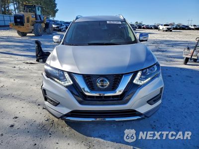 Piąte zdjęcie samochodu w środku: 2018 NISSAN ROGUE S VIN:KNMAT2MT2JP546478 - miniatura