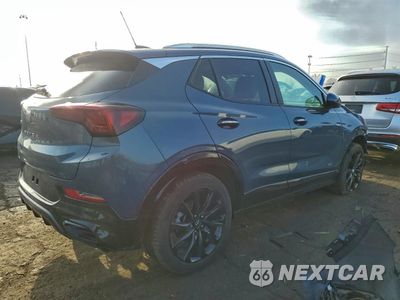 Trzecie zdjęcie samochodu z tyłu: 2025 BUICK ENCORE GX SPORT TOURING VIN:KL4AMESL7SB065975 - miniatura