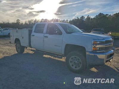 Czwarte zdjęcie samochodu z boku: 2019 CHEVROLET SILVERADO K2500 HEAVY DUTY VIN:1GC1KREG5KF254974 - miniatura