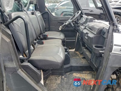Piąte zdjęcie samochodu w środku: 2019 POLARIS RANGER XP 1000 EPS NORTHSTAR EDITION RIDE COMMAND VIN:4XARRW99XK8546589 - miniatura