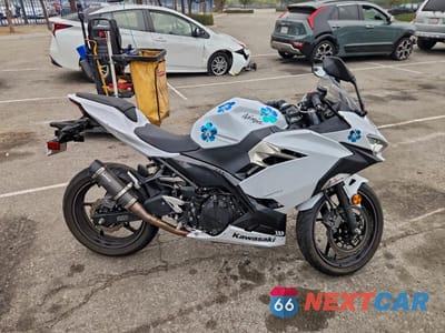 2023 KAWASAKI EX400 JKAEXKG18PDAM3125 - główne zdjęcie licytacji z USA - miniatura