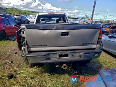 Zdjęcie 6 z 12 samochodu: 2004 CHEVROLET SILVERADO K3500 VIN:1GCJK33244F264001 - miniatura