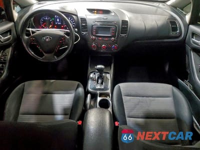 Zdjęcie 8 z 12 samochodu: 2017 KIA FORTE LX VIN:3KPFL4A73HE035073 - miniatura