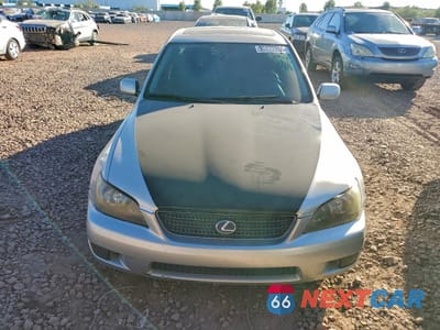 Piąte zdjęcie samochodu w środku: 2002 LEXUS IS 300 VIN:JTHBD192220051539 - miniatura